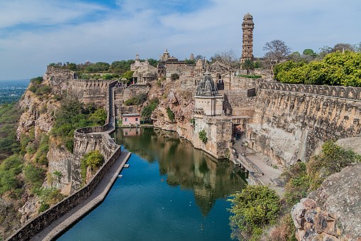 Explore the Largest Fort of Asia ‘Chittorgarh Fort’