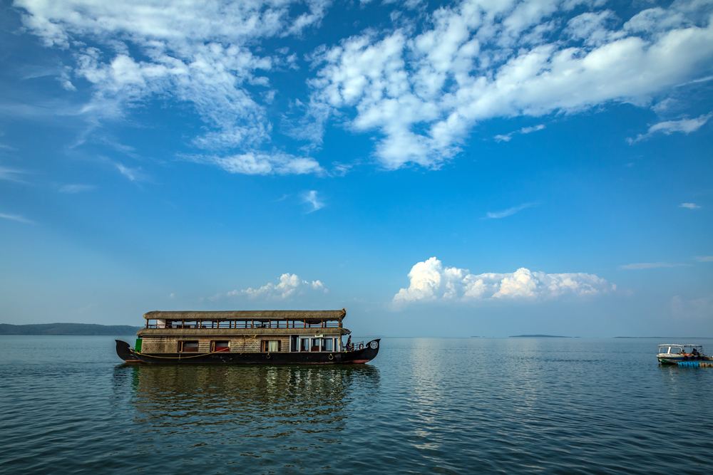 Unwind yourself at Exciting Hanuwantiya Island in Madhya Pradesh