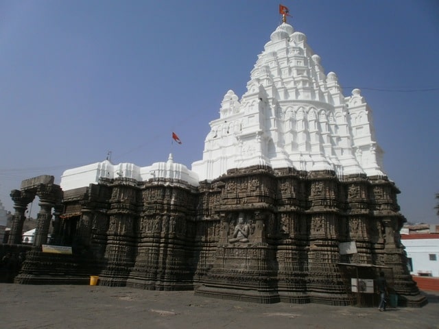 Explore Aundha Nagnath Temple During Religious Tour of Maharashtra