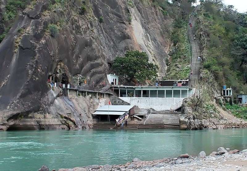 Dive in Spirituality at Mukteshwar Temple in Pathankot